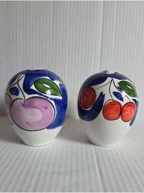 Vintage 80s Tabletops Unlimited Fruition Ceramic Salt & Pepper Set